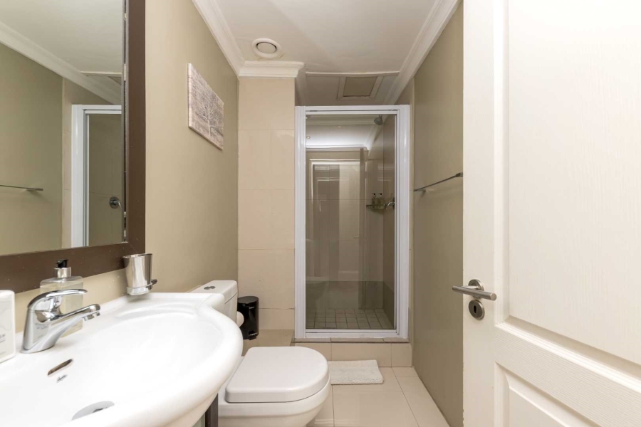 2 Bedroom Property for Sale in Sea Point Western Cape